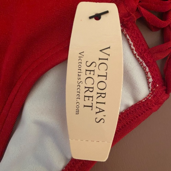 Victoria’s Secret NWT red bikini bottom fringe macrame ties - Picture 9 of 10
